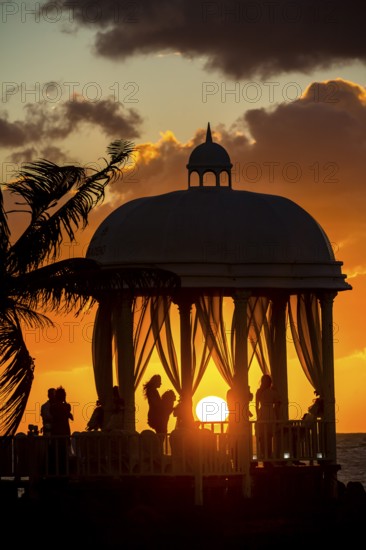 Wedding pavilion on the beach of Varadero with sunset in the hotel complex PARADISUS VARADERO RESORT SPA, Varadero, Cuba, Matanzas, Cuba, Central America