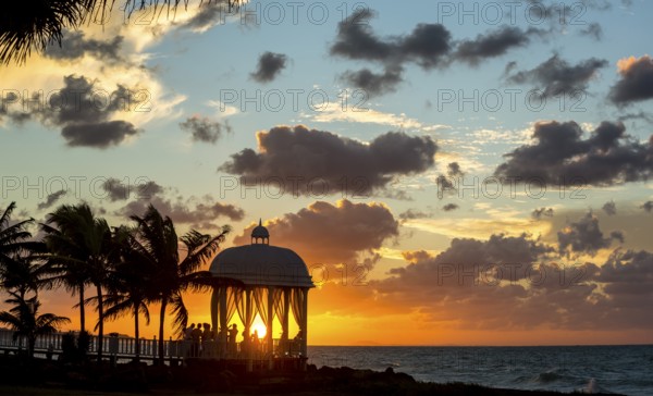 Wedding pavilion on the beach of Varadero with sunset in the hotel complex PARADISUS VARADERO RESORT SPA, Varadero, Cuba, Matanzas, Cuba, Central America