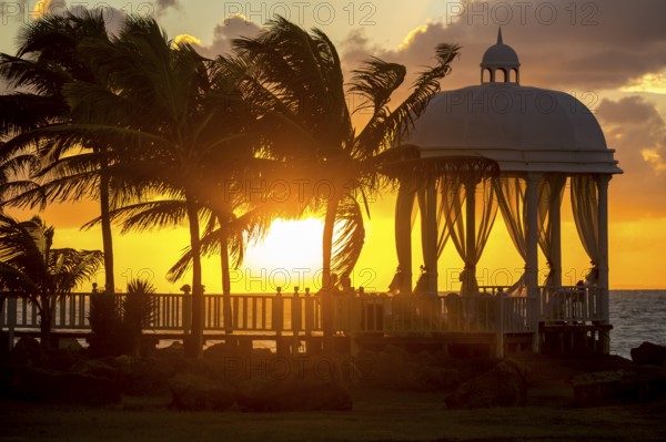 Wedding pavilion on the beach of Varadero with sunset in the hotel complex PARADISUS VARADERO RESORT SPA, Varadero, Cuba, Matanzas, Cuba, Central America