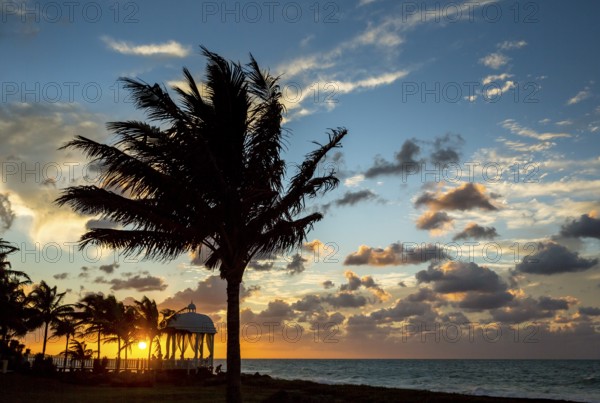 Wedding pavilion on the beach of Varadero with sunset in the hotel complex PARADISUS VARADERO RESORT SPA, Varadero, Cuba, Matanzas, Cuba, Central America