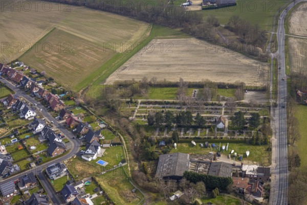 Aerial view, Dolberg cemetery cemetery on Uentroper Straße, meadows and fields, Gerhard Bicker GmbH boatyard, Ahlen, Dolberg, Ruhr area, Germany, cemetery, cemetery, Uentroper Straße, meadows, fields, boatyard, Gerhard Bicker GmbH, rest of the dead, burial, nature, landscape, agriculture, industry, company, small town, rural, urban, geography, peace, tranquillity, green spaces, top view, perspective, region, infrastructure, trade, craft, tradition, culture
