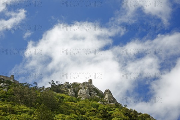 Castelo dos Mouros, Moorish Fortress, Sintra Cascais Natural Park, Grande Lisboa, Lisbon Region, Portugal, Europe, Sintra, Lisbon District