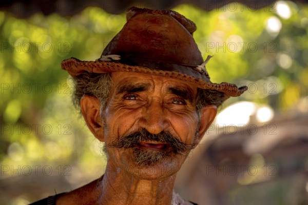 Sugar cane farmer in Valle de los Ingenios, portrait with hat, Trinidad, Cuba, Sancti Spíritus, Cuba, Sancti Spíritus