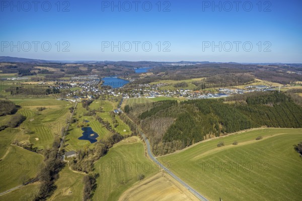 Aerial view, golf course Amecke, 9-hole course, local view and Sorpesee Vorbecken Amecke, Allendorf, Sundern, Sauerland, North Rhine-Westphalia, Germany, DE, Europe, golf, golf course, golf meadow, aerial view, aerial photography, aerial photography, lake, sports, overview, bird's-eye view, overview