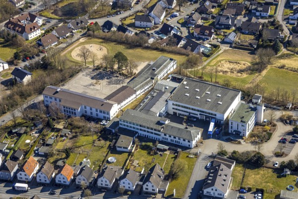 Aerial view, Marien-Grundschule with schoolyard, Sundern, Sauerland, North Rhine-Westphalia, Germany, education, educational institution, DE, Europe, primary school, teaching institute, aerial view, aerial photography, aerial photography, school, overview, bird's eye view, birds-eyes view, overview
