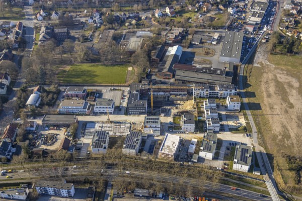 Aerial view, construction site Merkurhöfe new building residential area Rennekamp, former Merkur site, Soest, Soester Börde, North Rhine-Westphalia, Germany, construction work, construction area, construction site, building plots, construction project, construction site, DE, Europe, property tax, real estate, aerial photograph, aerial photography, aerial photography, overview, bird's eye view, residential complex, living and living, residential area, residential quality, residential neighbourhood, residential estate, residential area, birds-eyes view, overview