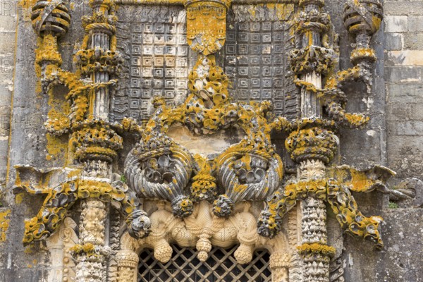 Manueline window with seafaring motifs and the Order of the Cross, Fortress of Tomar, Castle of the Knights Templar, Templars, UNESCO cultural heritage, Tomar, Santarém district, Portugal, Europe, Convento da Ordem de Christo, Santarém district, aerial view, birds-eyes view, Travel, travel photography