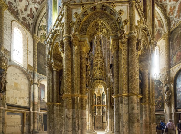 Charola, original Templar church, octagonal rotunda, fortress of Tomar, castle of the Knights Templar, Templar, UNESCO cultural heritage, Tomar, Santarém district, Portugal, Europe, Convento da Ordem de Christo, Santarém district, aerial view, birds-eyes view, Travel, travel photography