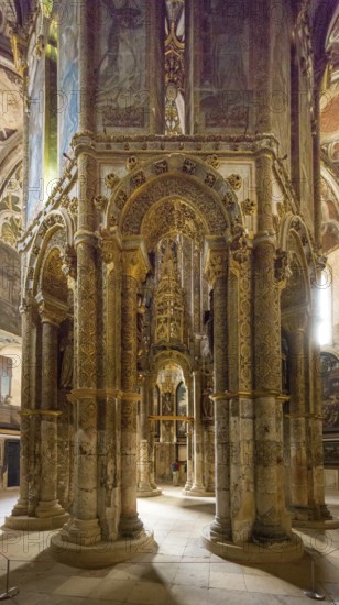 Charola, original Templar church, octagonal rotunda, fortress of Tomar, castle of the Knights Templar, Templar, UNESCO cultural heritage, Tomar, Santarém district, Portugal, Europe, Convento da Ordem de Christo, Santarém district, aerial view, birds-eyes view, Travel, travel photography