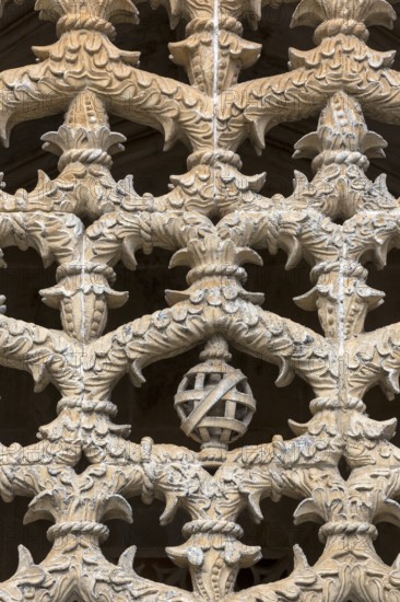 Manueline tracery in the cloister, Monastery of Santa Maria da VitÃüria, UNESCO World Heritage Site, Monastery Church of Batalha, Mosteiro da Batalha, Batalha, Leiria District, Portugal, Europe, aerial view, birds-eyes view, Travel, Travel Photography
