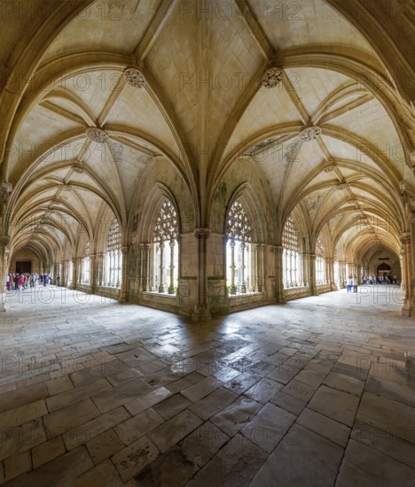 Monastery of Santa Maria da Vitória, UNESCO World Heritage Site, cloister, monastery church of Batalha, Mosteiro da Batalha, Batalha, Leiria district, Portugal