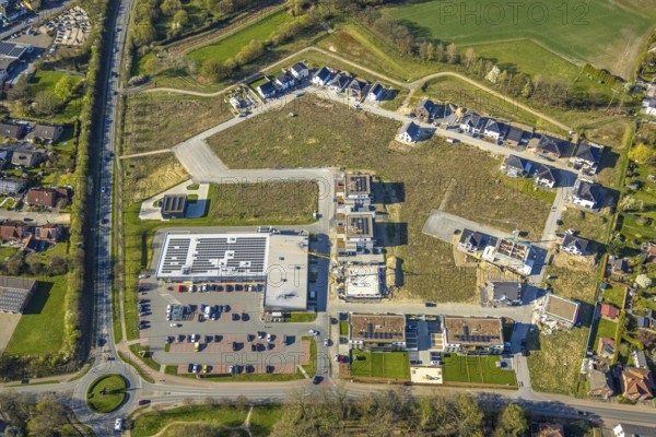 Aerial view, residential area Neuenkamp Am Alten Schützenplatz, construction site and new development area single-family houses, commercial area Ferdinand-Spahn-Weg, Bork, Selm, Münsterland, North Rhine-Westphalia, Germany, construction work, construction area, building site, building plots, construction project, construction site, DE, Europe, aerial view, aerial photography, aerial photography, overview, bird's-eye view, bird's-eye view, overview