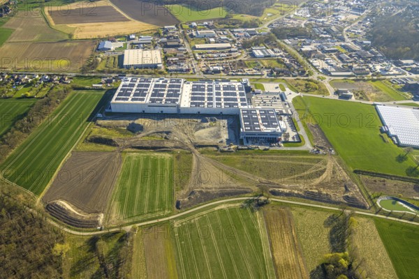 Aerial view, industrial estate Werner Straße, GC24-EXPRESS KG Cordes und Gräfe KG central warehouse logistics centre with solar roof, Selm, Münsterland, North Rhine-Westphalia, Germany, DE, Europe, aerial view, aerial photography, aerial photography, overview, bird's-eye view, overview