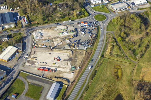 Aerial view, construction site, construction area between Industriestraße and Zeche-Hermann-Wall, roundabout, Selm, Münsterland, North Rhine-Westphalia, Germany, construction work, construction area, building site, building plots, construction project, construction site, DE, Europe, aerial view, aerial photography, aerial photography, overview, bird's-eye view, overview