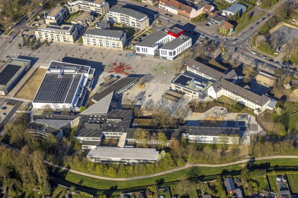 Aerial view, Campus South with Overbergschule Gem. Grundschule and Städt. Selm, Münsterland, North Rhine-Westphalia, Germany, education, educational institution, DE, Europe, primary school, property tax, real estate, educational institute, aerial view, aerial photography, aerial photography, school, overview, bird's-eye view, residential area, residential area, residential quality, residential neighbourhood, residential estate, residential district, bird's-eye view, overview