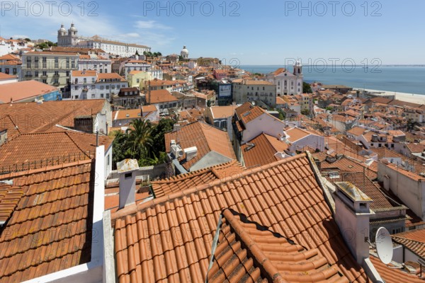 View over the red roofs of Lisbon to the Cathedral Sé, Lisbon, Lisbon District, Portugal, Europe, aerial view, birds-eyes view, Travel, Travel Photography