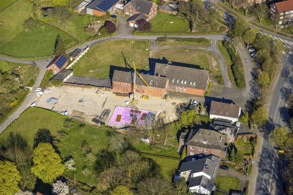 Aerial view, Dorfkrug with construction site on Dorfstraße, planned buildings on the Kreutzkamp site, Cappenberg, Selm, Münsterland, North Rhine-Westphalia, Germany, construction work, construction area, building site, building plots, construction project, construction site, DE, Europe, aerial view, aerial photography, aerial photography, overview, bird's-eye view, birds-eyes view, overview