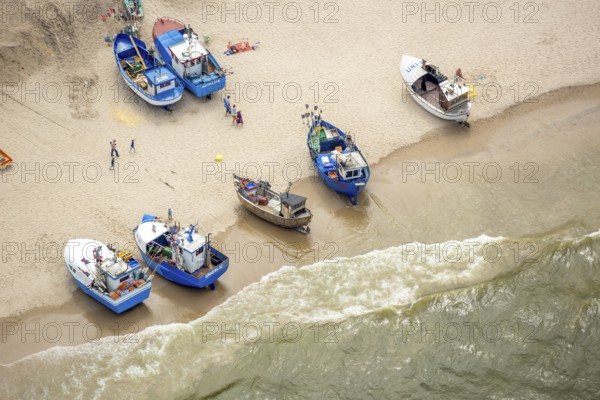 UnieÅ'cie, nest, West Pomerania, sandy beach, fishing boats, beach life, Baltic Sea coast, Województwo zachodniopomorskie, Poland, Uniescie, Województwo zachodniopomorskie, PL, Europe, aerial photo, birds-eyes view, aerial view, aerial photography, overview, bird's eye view, northern Poland