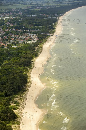 UnieÅ'cie, nest, West Pomerania, sandy beach, fishing boats, beach life, Baltic Sea coast, Województwo zachodniopomorskie, Poland, Uniescie, Województwo zachodniopomorskie, PL, Europe, aerial photo, birds-eyes view, aerial view, aerial photography, overview, bird's eye view, northern Poland