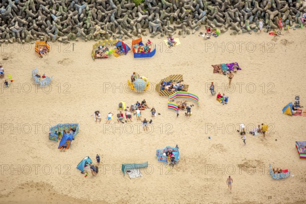 UnieÅ'cie, nest, West Pomerania, sandy beach, fishing boats, beach life, Baltic Sea coast, Województwo zachodniopomorskie, Poland, Uniescie, Województwo zachodniopomorskie, PL, Europe, aerial photo, birds-eyes view, aerial view, aerial photography, overview, bird's eye view, northern Poland