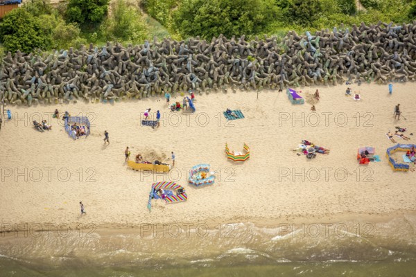 UnieÅ'cie, nest, West Pomerania, sandy beach, fishing boats, beach life, Baltic Sea coast, Województwo zachodniopomorskie, Poland, Uniescie, Województwo zachodniopomorskie, PL, Europe, aerial photo, birds-eyes view, aerial view, aerial photography, overview, bird's eye view, northern Poland