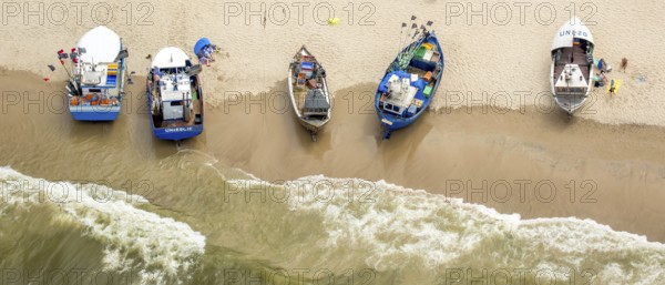 UnieÅ'cie, nest, West Pomerania, sandy beach, fishing boats, beach life, Baltic Sea coast, Województwo zachodniopomorskie, Poland, Uniescie, Województwo zachodniopomorskie, PL, Europe, aerial photo, birds-eyes view, aerial view, aerial photography, overview, bird's eye view, northern Poland
