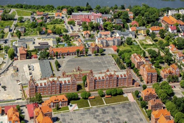 Malbork, Castle, Brick Gothic, River Nogat, City of Marienburg, Seat of the Grand Masters of the Teutonic Order, Teutonic Order State, pomorskie, Poland, Baltic Sea coast, PL, Europe, aerial view, bird's-eye view, aerial photography, overview, bird's-eye view, northern Poland