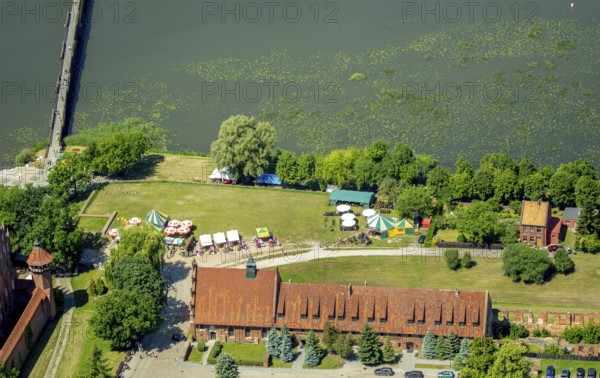 Malbork, Castle, Brick Gothic, River Nogat, City of Marienburg, Seat of the Grand Masters of the Teutonic Order, Teutonic Order State, pomorskie, Poland, Baltic Sea coast, PL, Europe, aerial view, bird's-eye view, aerial photography, overview, bird's-eye view, northern Poland
