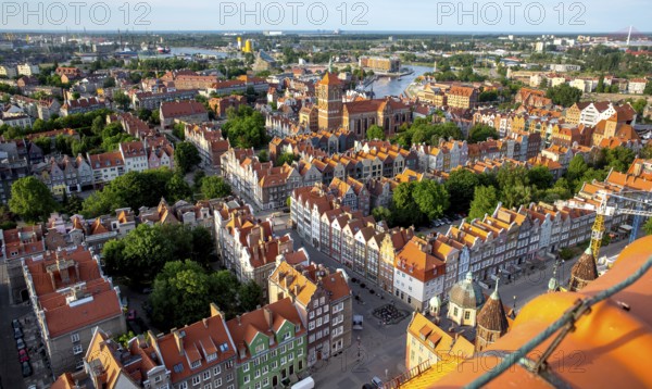 GdaÅsk, view from St. Mary's Church, gabled merchants' houses, GdaÅsk city, Old Town of GdaÅsk, GdaÅsk, Baltic Sea coast, Baltic Sea, pomorskie, Pomeranian Voivodeship, Poland, Gdansk, PL, Europe, aerial view, birds-eyes view, aerial photography, aerial photography, overview, bird's eye view