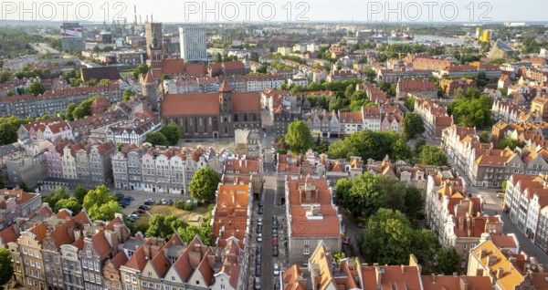 GdaÅsk, view from St. Mary's Church, gabled merchants' houses, GdaÅsk city, Old Town of GdaÅsk, GdaÅsk, Baltic Sea coast, Baltic Sea, pomorskie, Pomeranian Voivodeship, Poland, Gdansk, PL, Europe, aerial view, birds-eyes view, aerial photography, aerial photography, overview, bird's eye view