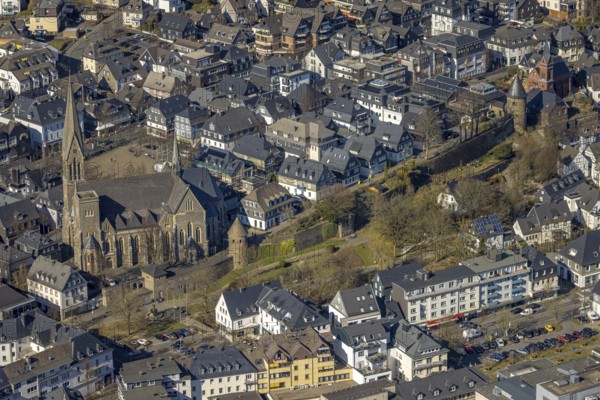Aerial view, catholic church St. Martinus, city wall with angel tower and witch tower, evang. Church Olpe, residential area Frankfurter Straße, Olpe town, Olpe, Sauerland, North Rhine-Westphalia, Germany, place of worship, DE, Europe, religious community, place of worship, property tax, holy place, real estate, church, parish, denomination, aerial view, aerial photography, aerial photography, religion, religious site, tower, overview, bird's eye view, watchtower, residential area, living and life, residential area, residential quality, residential neighbourhood, housing estate, residential area, birds-eyes view, overview