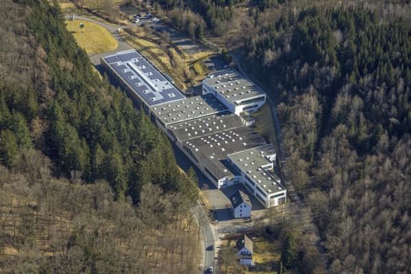 Aerial view, commercial area with Peterseim Metallwerke GmbH, Olpe-Stadt, Olpe, Sauerland, North Rhine-Westphalia, Germany, DE, Europe, commercial enterprises, commercial area, commercial area, commercial property, commercial site, commercial use, industrial site, aerial view, aerial photography, aerial photography, overview, bird's-eye view, overview