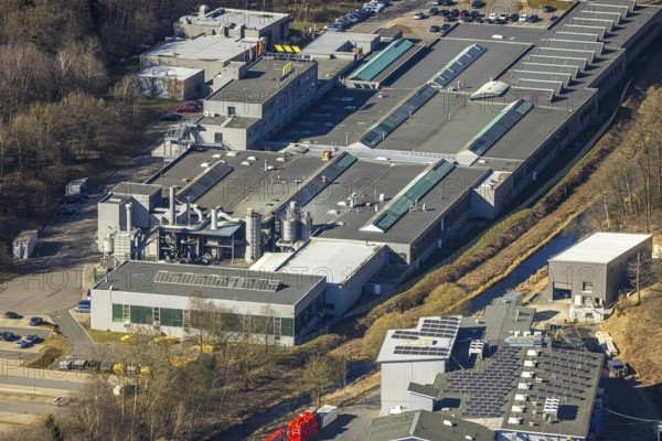 Aerial view, commercial area Im Langen Feld, Kemper Gebr. GmbH factory premises on the river Bigge, Dahl, Olpe, Sauerland, North Rhine-Westphalia, Germany, DE, Europe, commercial enterprises, commercial area, commercial property, commercial site, commercial use, industrial area, industrial site, aerial photograph, aerial photography, aerial photography, overview, bird's-eye view, bird's-eye view, overview