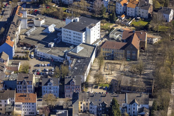 Aerial view, Erlenschule and VHS Volkshochschule building, Jobcenter EN Regionalstelle Witten/Wetter/Herdecke, Annen, Witten, Ruhr area, North Rhine-Westphalia, Germany, education, educational institution, DE, Europe, primary school, teaching institute, aerial view, aerial photography, aerial photography, location, school, overview, bird's-eye view, adult education centre, further education, birds-eyes view, overview