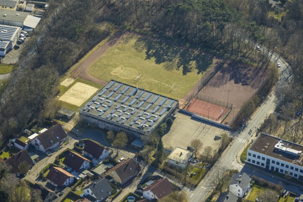 Aerial view, Gerken sports hall with solar roof, sports field and football pitch, Echthausen, Wickede, Soester Börde, North Rhine-Westphalia, Germany, DE, Europe, photovoltaic, aerial view, aerial photography, aerial photography, photovoltaic system, solar, solar system, solar roof, solar energy, solar panel, solar power system, overview, bird's-eye view, Wickede (Ruhr), birds-eyes view, overview