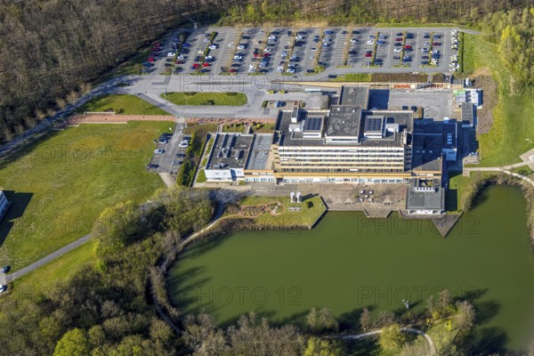 Aerial view, Hospital St. Christophorus Werne with car park, Am See, Werne, Ruhr area, North Rhine-Westphalia, Germany, DE, Europe, healthcare, hospital, clinic, clinic centre, hospital, aerial photograph, aerial photography, aerial photography, medical facility, medical aid, Münsterland, overview, bird's-eye view, overview, medical care