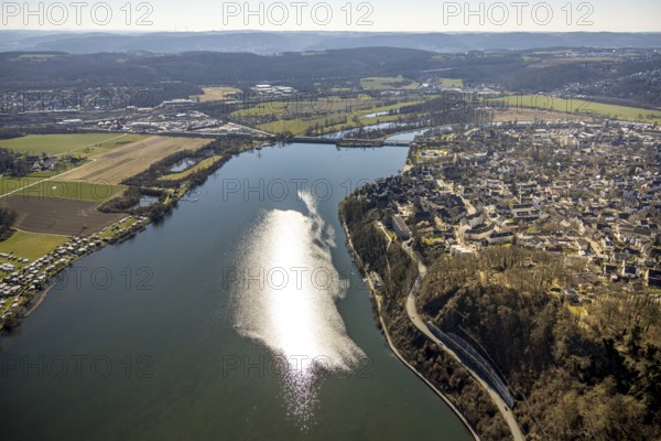 Aerial view, Harkortsee with sun reflection and view to the Obergrabenbrücke, on the right Wetter Castle and Strandweg, Wetter, Ruhr area, North Rhine-Westphalia, Germany, DE, Europe, aerial view, aerial photography, aerial photography, overview, bird's eye view, Wetter (Ruhr), birds-eyes view, overview