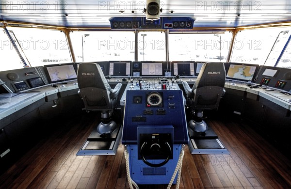 Ship MS Polarlys, command bridge, Honningsvåg, Finnmark, Norway, Scandinavia, Europe, adventure travel, tourism, Honningsvåg, Hurtigruten, Hurtigruten voyage, command post, cruise, cruise ship, NOR, travel, destination, ship, shipping, sea voyage, sightseeing, tourism, Norwegian, Scandinavian, touristic