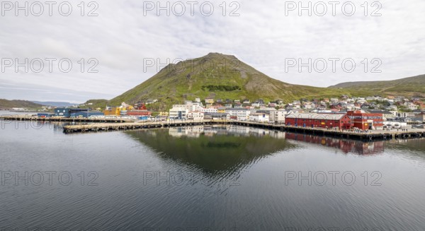 Harbour and town view, Honningsvåg, Finnmark, Norway, Scandinavia, Europe, adventure travel, mountainside, tourism, harbour, harbour basin, harbour area, harbour entrance, harbour overview, Honningsvåg, Hurtigruten, Hurtigruten voyage, cruise, sea, NOR, travel, destination, sea travel, sightseeing, tourism, Norwegian, Scandinavian, touristic