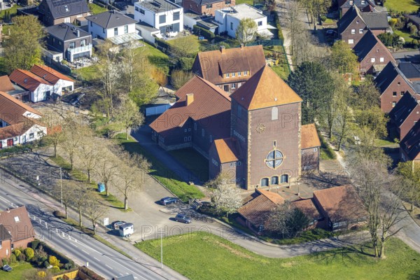 Aerial view, catholic church Maria Frieden, Werne, Ruhr area, North Rhine-Westphalia, Germany, DE, Europe, aerial view, aerial photography, aerial photography, Münsterland, overview, bird's eye view, birds-eyes view, overview