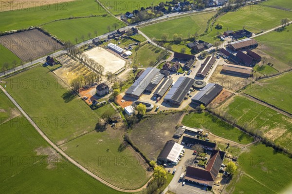Aerial view, farm and riding stable Gripshöver, Lenklar, Werne, Ruhr area, North Rhine-Westphalia, Germany, agricultural landscape, DE, Europe, agriculture, agricultural fields, agricultural business, aerial view, aerial photography, aerial photography, Münsterland, horses, equestrian sport, riding centre, riding school, equestrian sport, riding centre, riding stable, sport horses, overview, bird's-eye view, overview