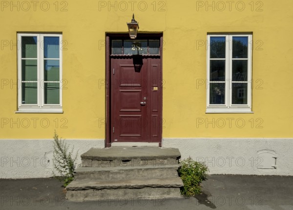 Shapes and colours, picturesque doors and windows, Nedre Bakklandet, Nygata Street, Trondheim, Trøndelag, Norway, Scandinavia, Europe, adventure travel, tourism, Hurtigruten, Hurtigruten trip, cruise, NOR, travel, destination, sea trip, sightseeing, tourism, Trøndelag, historic houses, picturesque doors, picturesque window, Norwegian, Scandinavian, touristic
