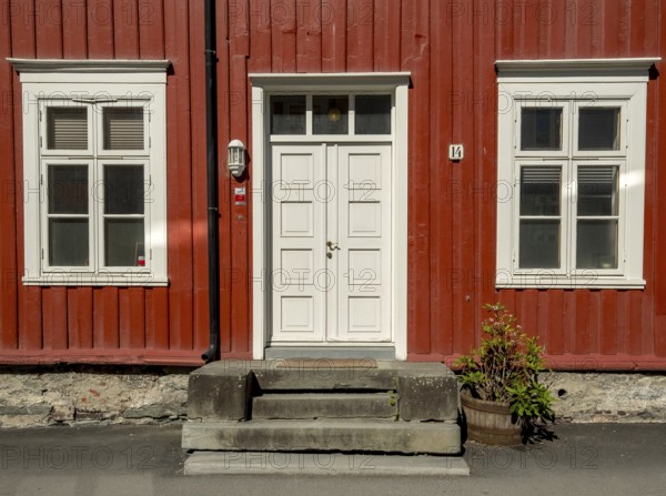 Shapes and colours, picturesque doors and windows, Nedre Bakklandet, Nygata Street, Trondheim, Trøndelag, Norway, Scandinavia, Europe, adventure travel, tourism, Hurtigruten, Hurtigruten trip, cruise, NOR, travel, destination, sea trip, sightseeing, tourism, Trøndelag, historic houses, picturesque doors, picturesque window, Norwegian, Scandinavian, touristic