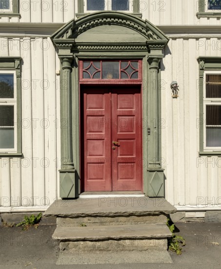 Shapes and colours, picturesque doors and windows, Nedre Bakklandet, Nygata Street, Trondheim, Trøndelag, Norway, Scandinavia, Europe, adventure travel, tourism, Hurtigruten, Hurtigruten trip, cruise, NOR, travel, destination, sea trip, sightseeing, tourism, Trøndelag, historic houses, picturesque doors, picturesque window, Norwegian, Scandinavian, touristic