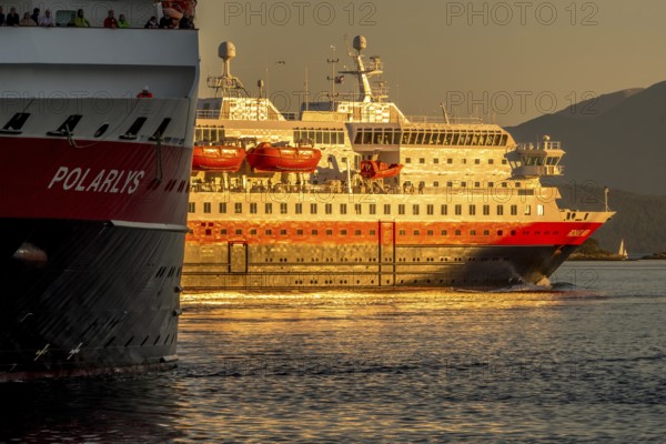 Ship MS Polarlys, ship MS Richard With, harbour Molde, Møre og Romsdal, Norway, Scandinavia, Europe, adventure trip, tourism, harbour, Hurtigruten, Hurtigruten trip, cruise, cruise ship, Molde, Møre og Romsdal, NOR, shipping company Hurtigruten AS, trip, destination, ship, shipping, sea trip, sightseeing, tourism, Norwegian, Scandinavian, touristic
