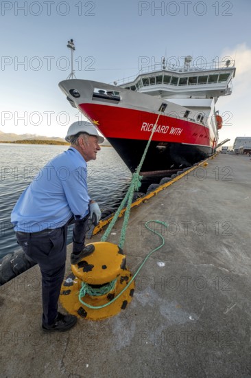 Ship MS Richard With, bollard with mooring line, harbour Molde, Møre og Romsdal, Norway, Scandinavia, Europe, adventure trip, tourism, harbour, Hurtigruten, Hurtigruten trip, cruise, cruise ship, Molde, Møre og Romsdal, NOR, shipping company Hurtigruten AS, trip, destination, ship, sea trip, sightseeing, tourism, Norwegian, Scandinavian, touristic