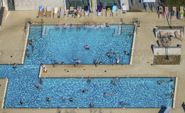 Aerial view, saltwater pool, outdoor swimming pool and bathers, sun loungers, Werne, Ruhr area, North Rhine-Westphalia, Germany, DE, adventure pool, Europe, leisure, aerial photography, aerial photography, Münsterland, thermal bath, overview, bird's eye view, birds-eyes view, overview