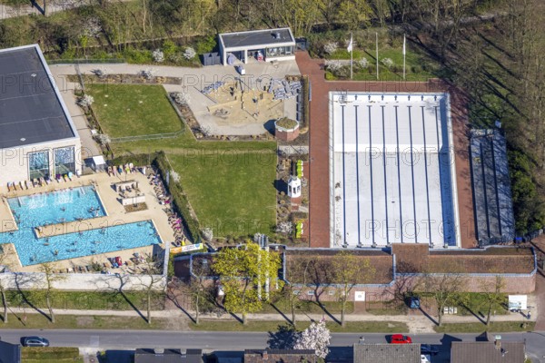 Aerial view, saltwater pool, outdoor swimming pool and bathers, sun loungers, Werne, Ruhr area, North Rhine-Westphalia, Germany, DE, adventure pool, Europe, leisure, aerial photography, aerial photography, Münsterland, thermal bath, overview, bird's eye view, birds-eyes view, overview