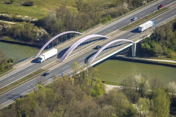 Aerial view, motorway bridge of the A1 over the Datteln-Hamm canal, district Herringen, Hamm, Ruhr area, North Rhine-Westphalia, Germany, motorway, DE, Europe, aerial view, aerial photography, aerial photography, Münsterland, road traffic, overview, bird's eye view, Werne, birds-eyes view, overview