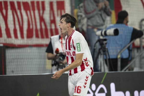 (DFL/DFB REGULATES PROHIBIT ANY USE OF PHOTOGRAPHS AS IMAGE SEQUENCES AND/OR QUASI-VIDEO), RheinEnergieStadion, Cologne, North Rhine-Westphalia, Jakub Kaminski (1.FC Köln, Midfield, #16), 1. Fußball Bundesliga, 1.FC Köln, SC Freiburg on 31.08.2025 at the RheinEnergieStadion in Cologne Germany